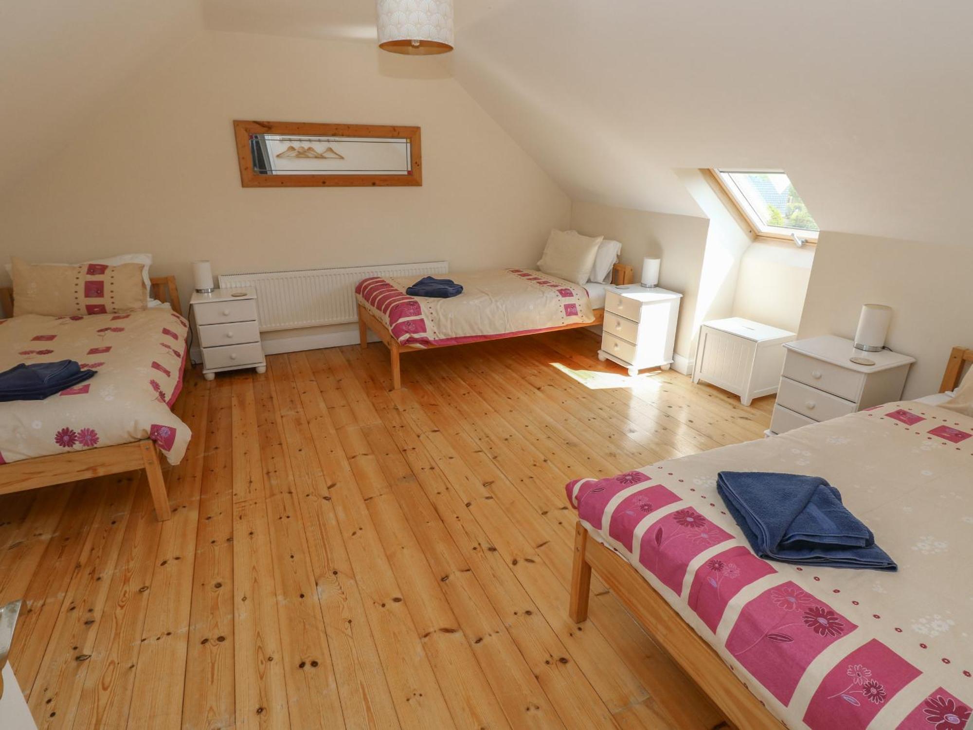 Yr Hen Ardd Villa Haverfordwest Bagian luar foto