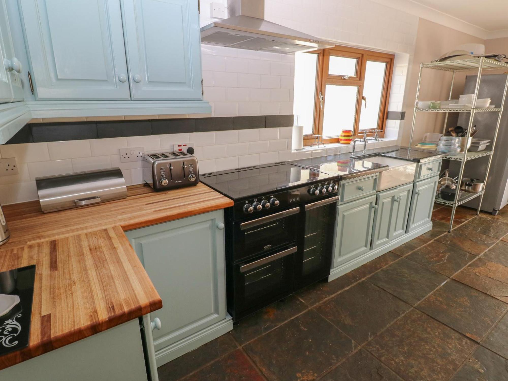 Yr Hen Ardd Villa Haverfordwest Bagian luar foto